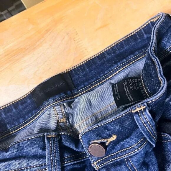 Buckle Black Skinny Jeans Dark Wash EUC  25 x 32 #YT16 - Picture 2 of 5